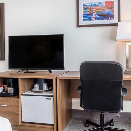 Quality Hotel Dorval Aeroport Ngoại thất bức ảnh