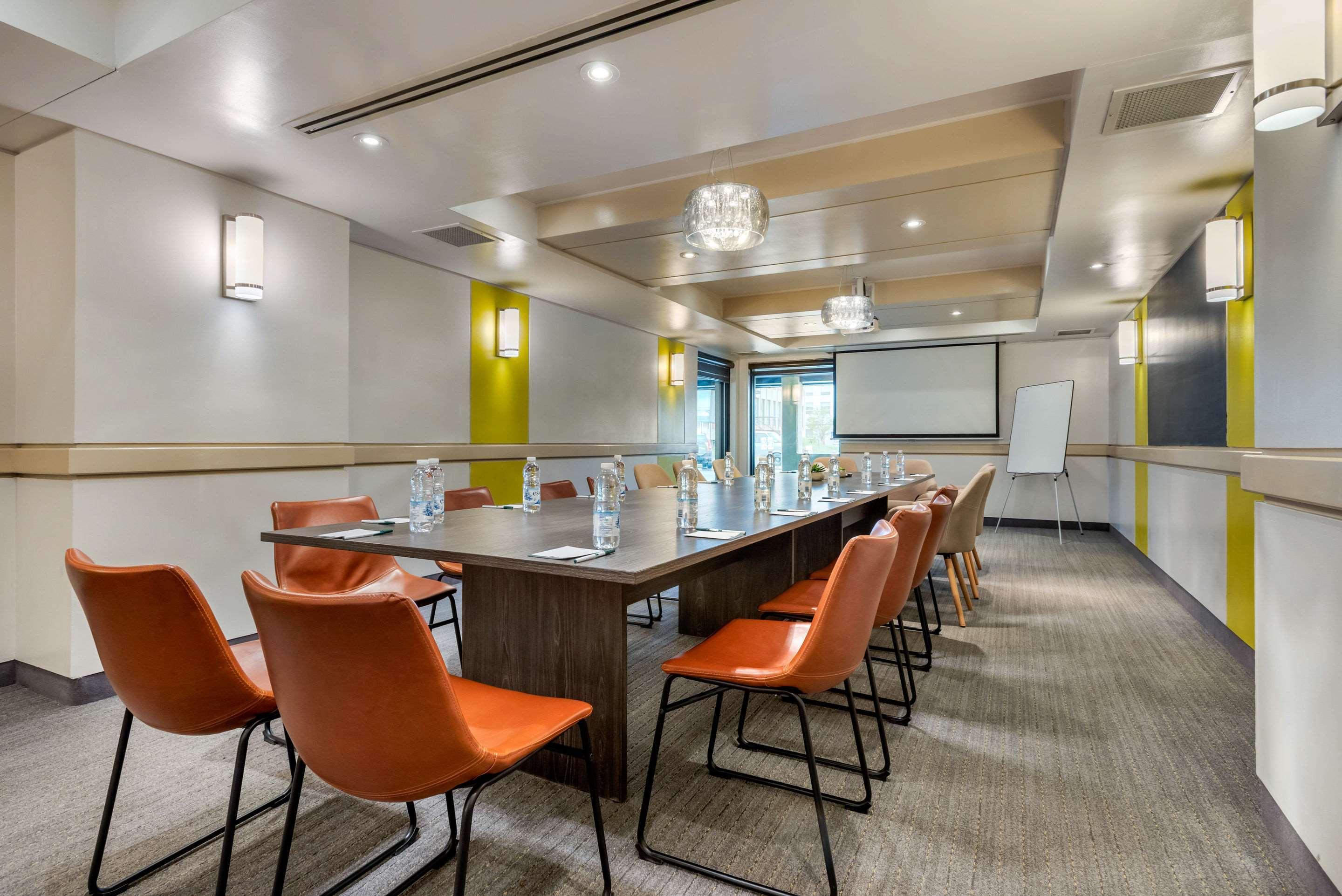 Quality Hotel Dorval Aeroport Ngoại thất bức ảnh