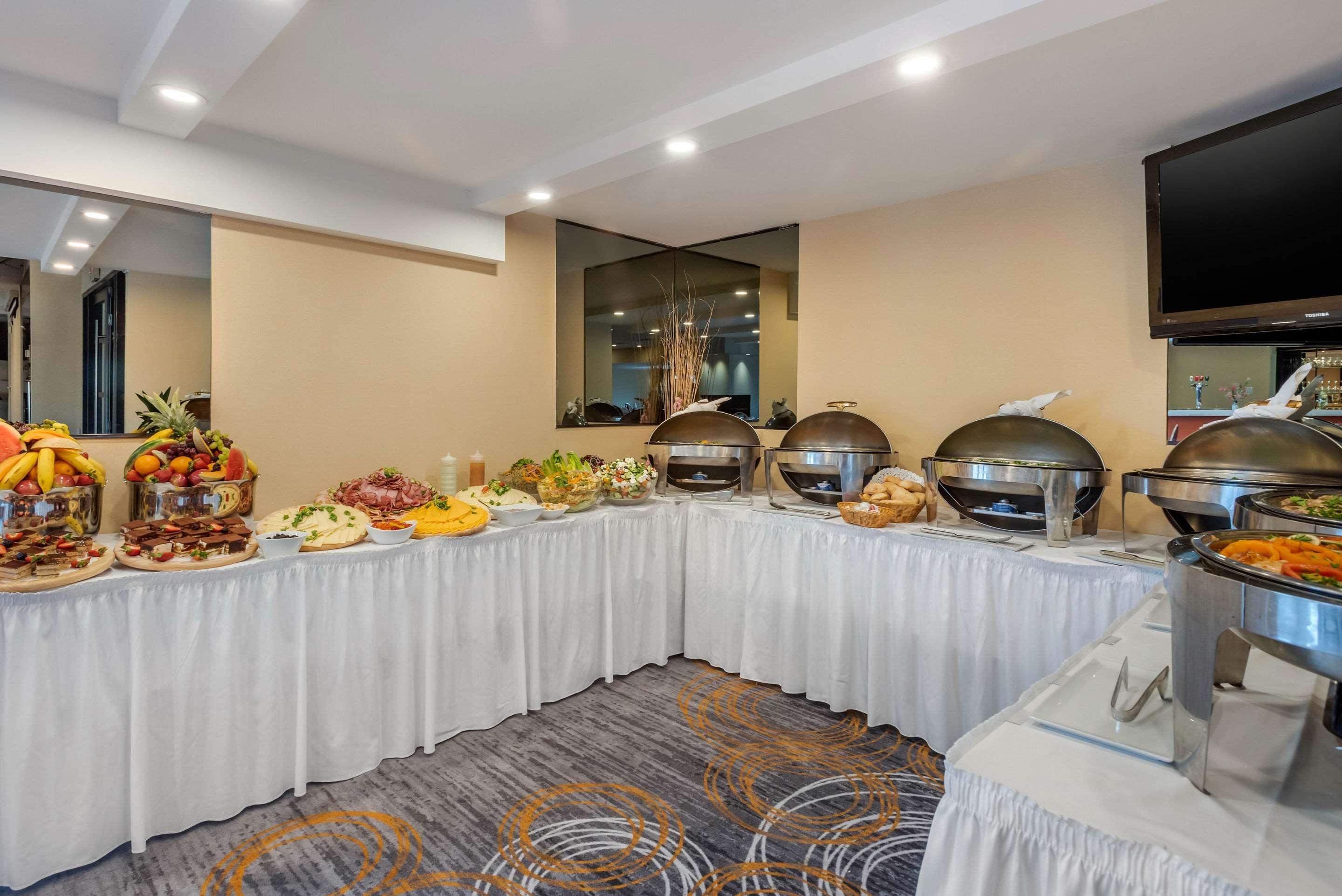 Quality Hotel Dorval Aeroport Ngoại thất bức ảnh