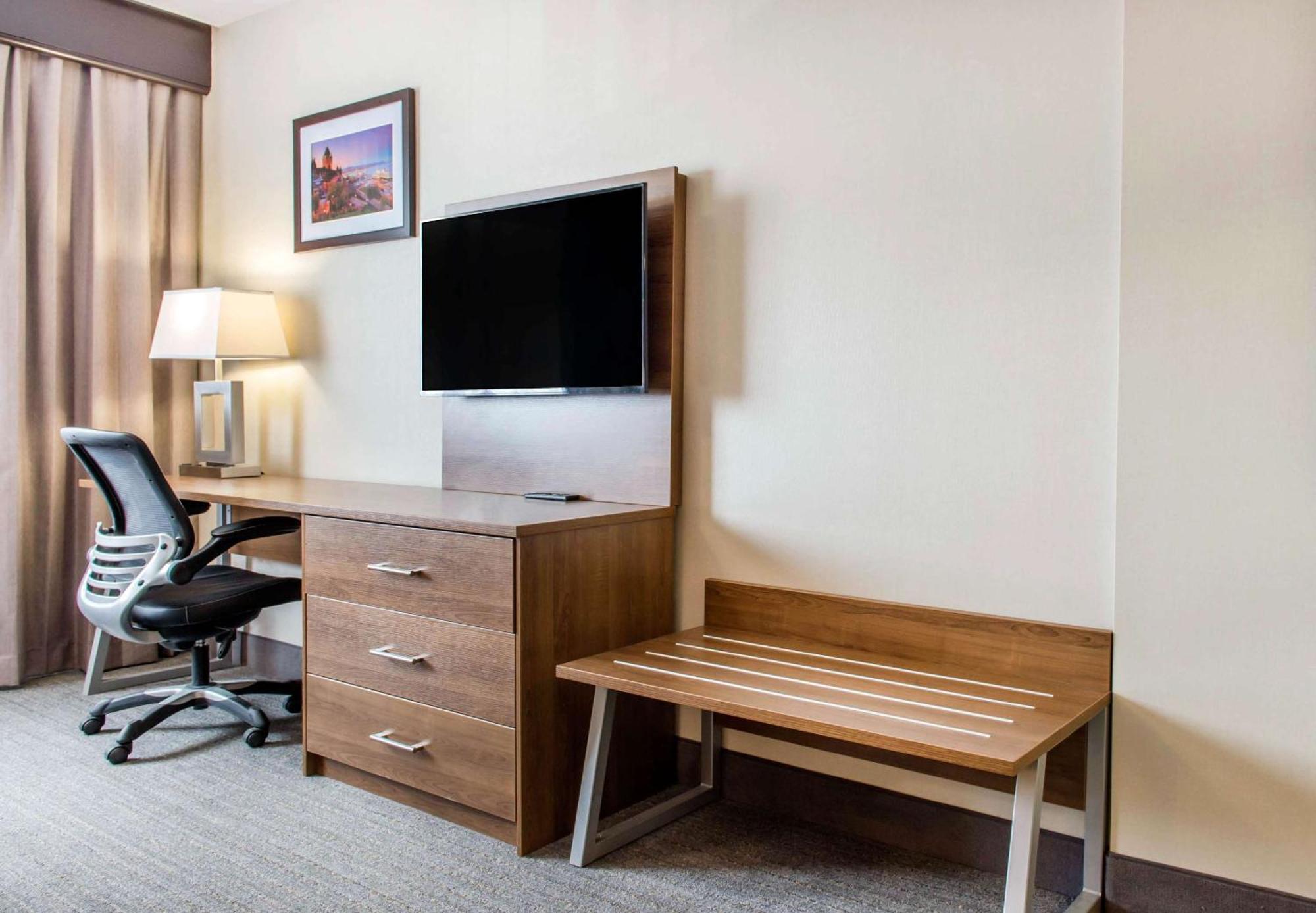 Quality Hotel Dorval Aeroport Ngoại thất bức ảnh