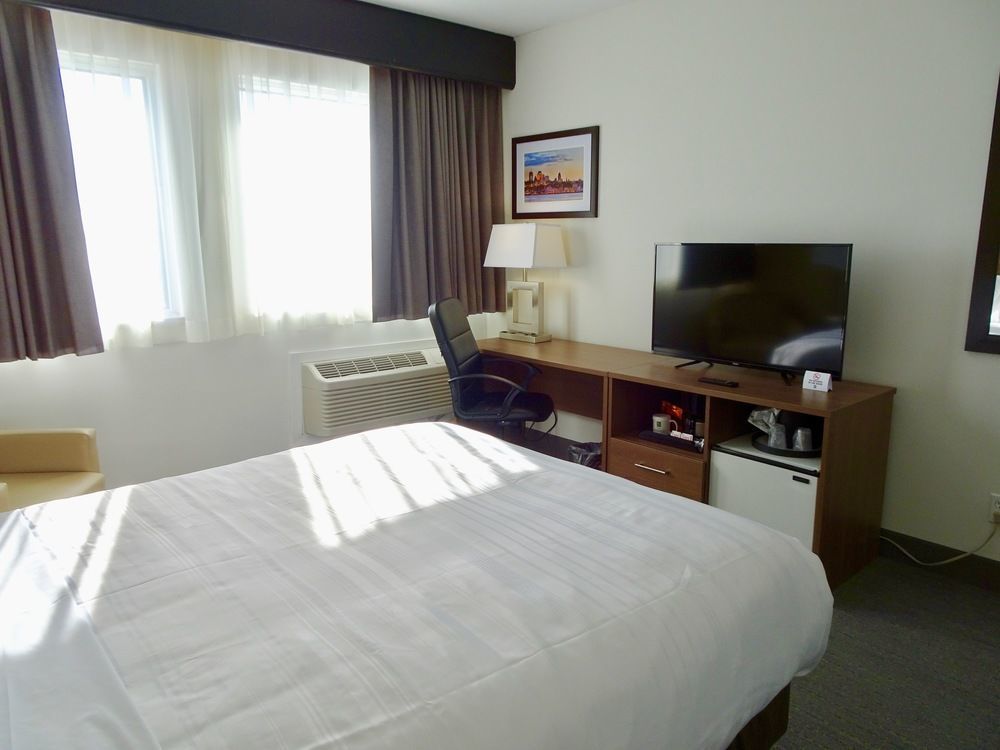 Quality Hotel Dorval Aeroport Ngoại thất bức ảnh
