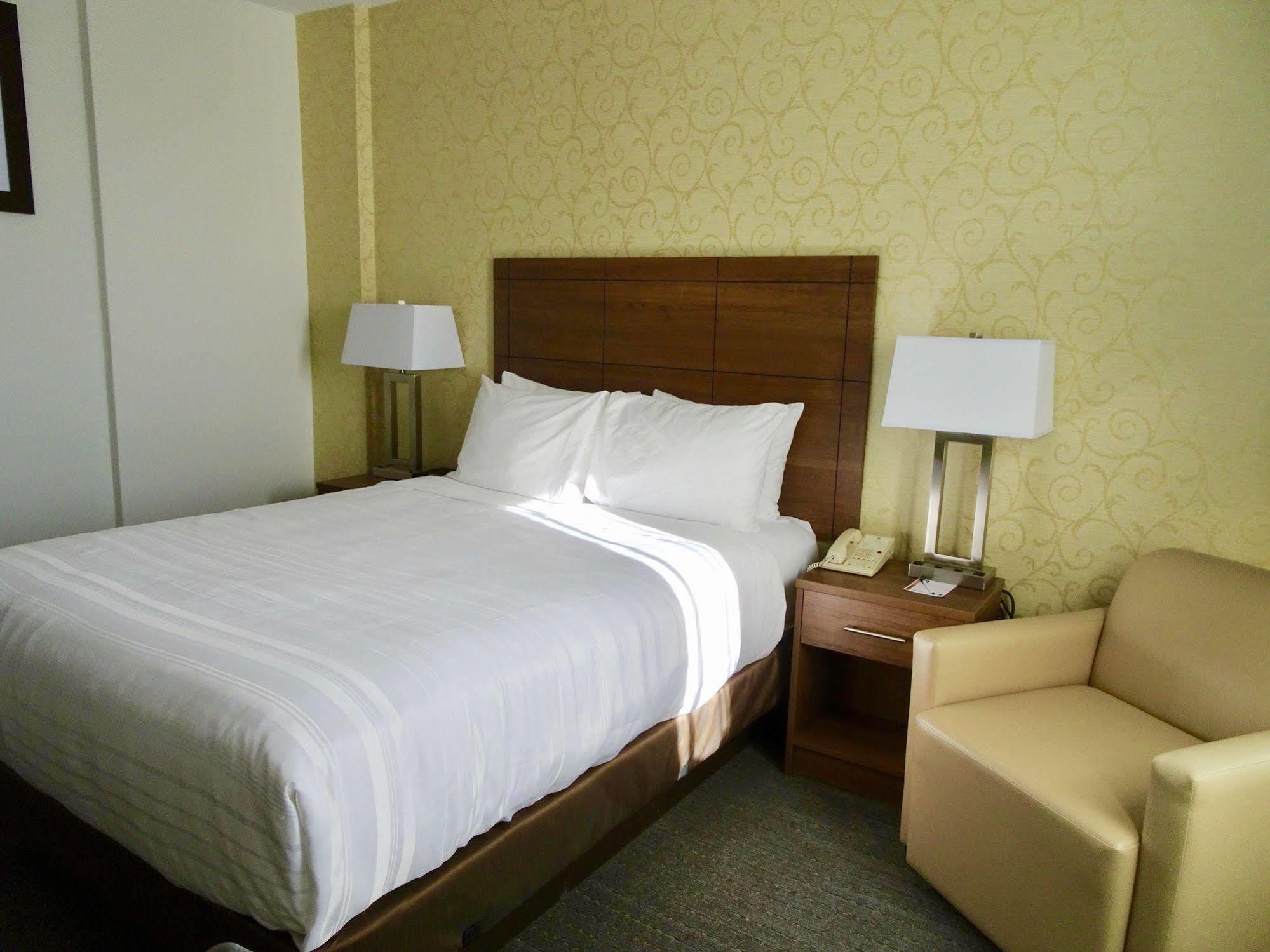 Quality Hotel Dorval Aeroport Ngoại thất bức ảnh